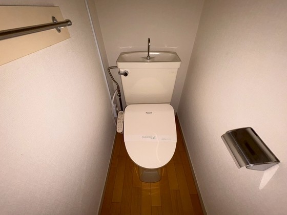 トイレ　※別部屋の写真です