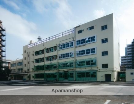 中学校　深川第一中学校（中学校）まで372m