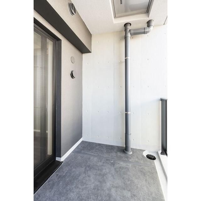 バルコニー　お洗濯にも便利なバルコニー付き