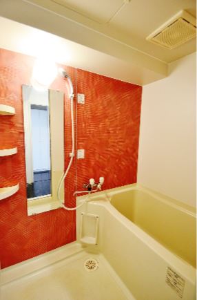 バス・シャワールーム　ゆったりバスタイプです♪