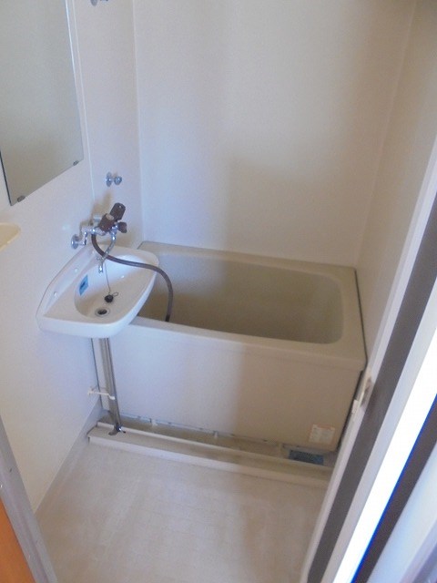 バス・シャワールーム　※101号室の写真です(参考)