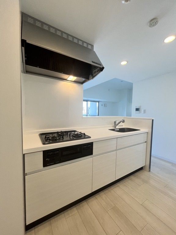 キッチン　フレール江坂レジデンシャル　キッチン