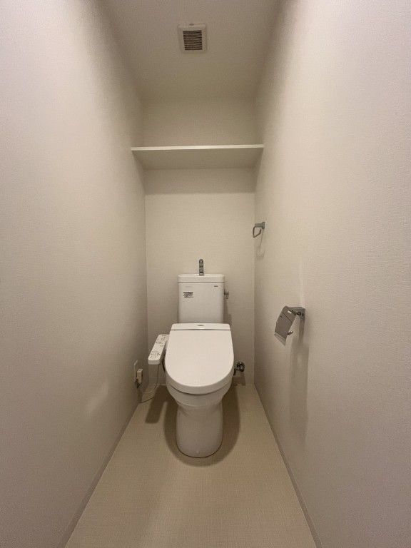 トイレ　フレール江坂レジデンシャル　トイレ