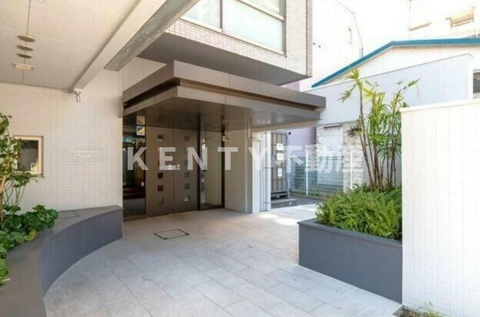 エントランス　ゆとりのあるエントランスです