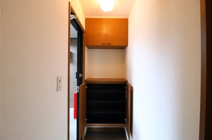 玄関　シューズボックスです