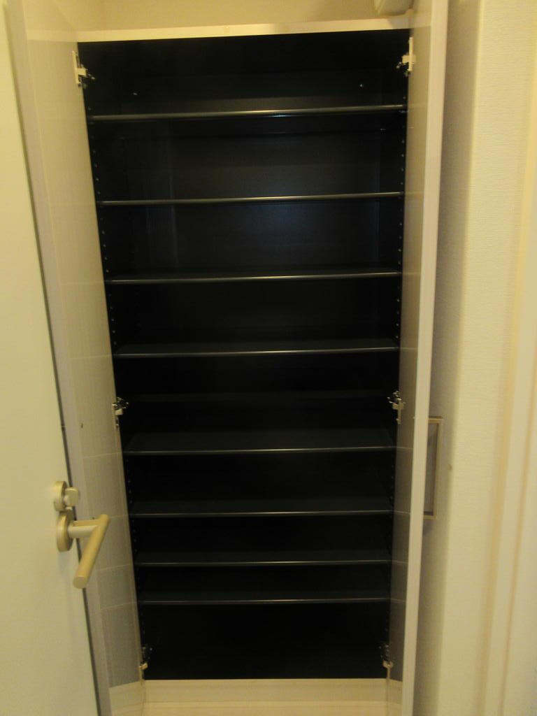 収納　シューズボックス