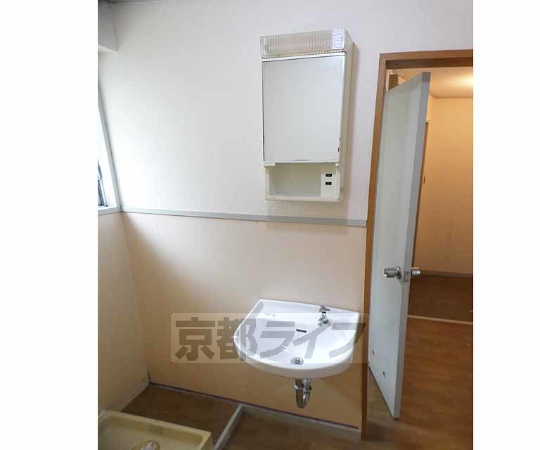 洗面設備　清潔感ございます。