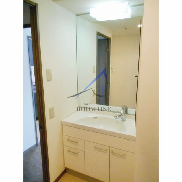 洗面設備　洗面台です。