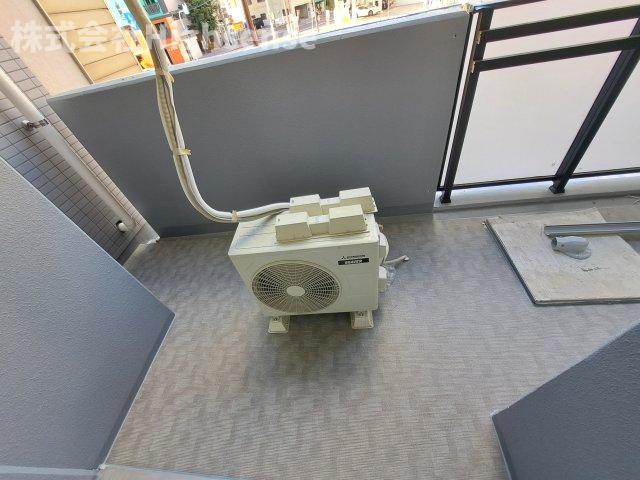 バルコニー　バルコニーからの眺めを楽しみながら食事をしませんか