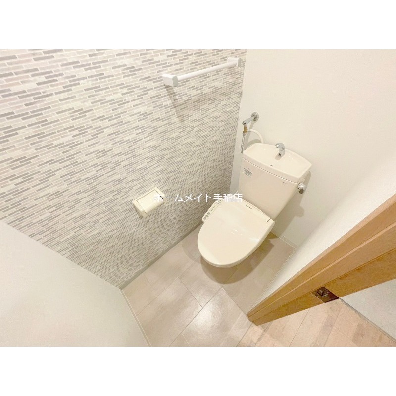 トイレ　ウォシュレット付きで快適な環境です♪