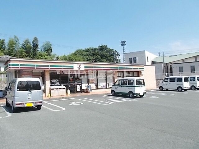 コンビニ　セブンイレブン 熊本下硯川店（コンビニ）まで376m