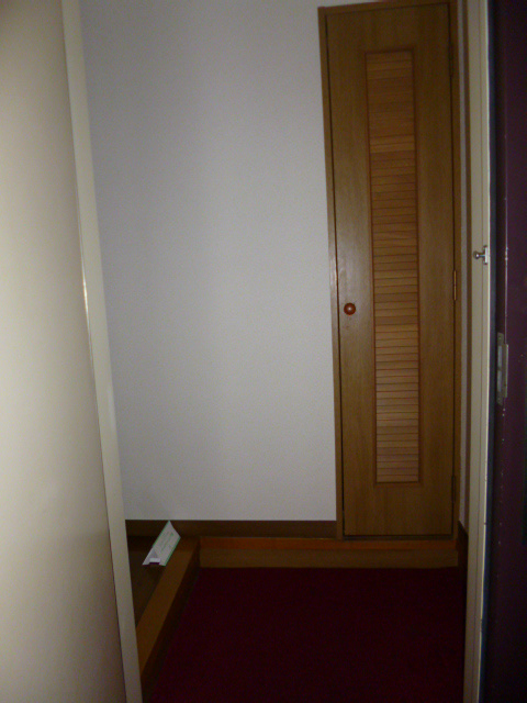 玄関　写真は206号室です（参考）