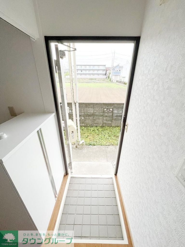 玄関　バルコニー