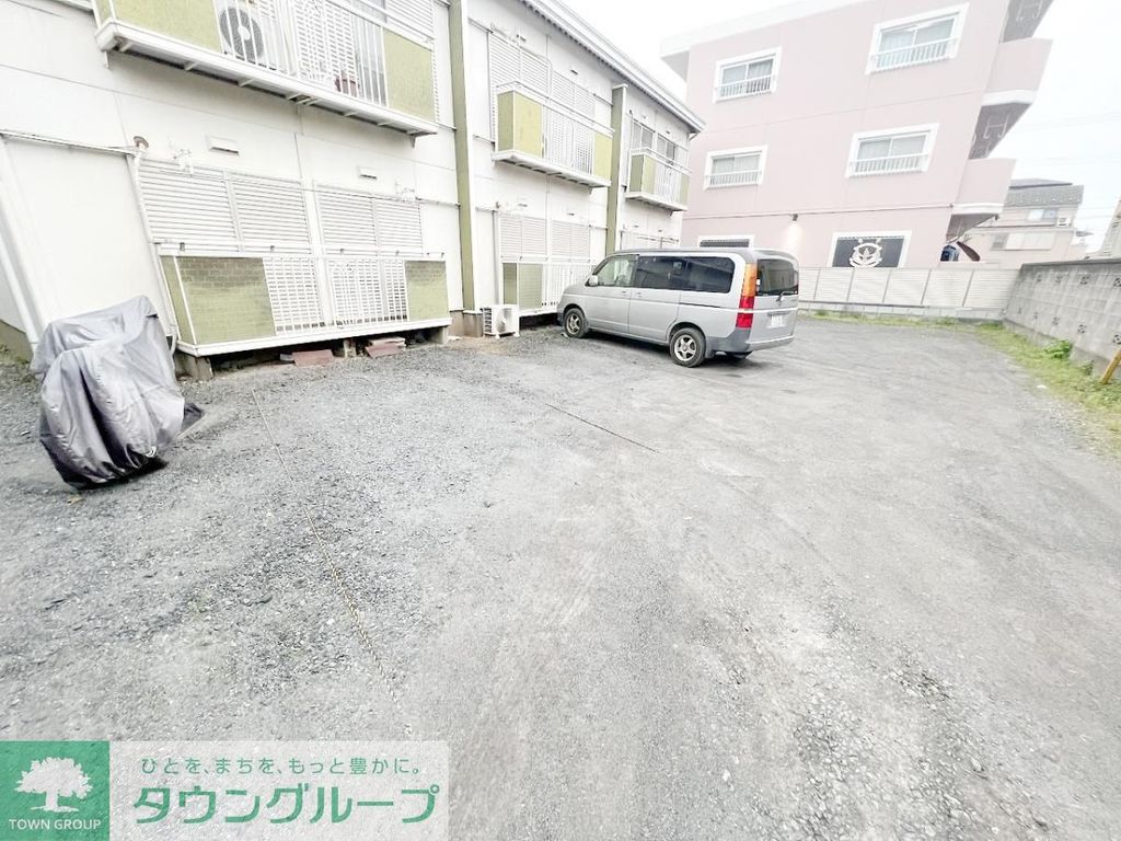 駐車場　駐車場
