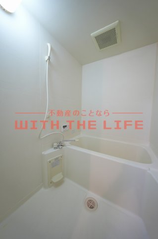 バス・シャワールーム　広々としたバルコニーです