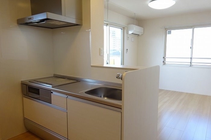 キッチン　対面式IHシステムキッチン