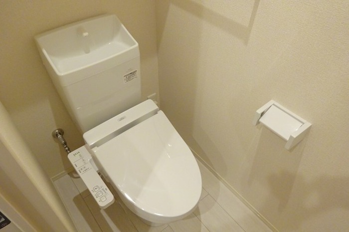 トイレ　温水洗浄暖房便座