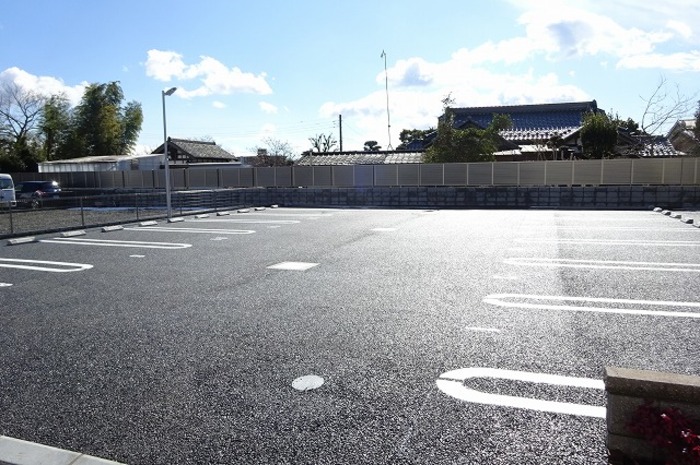 駐車場　駐車場
