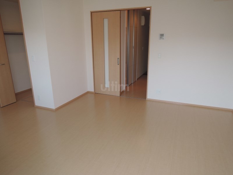 居室・リビング　※別のお部屋のお写真です。御参考までに。