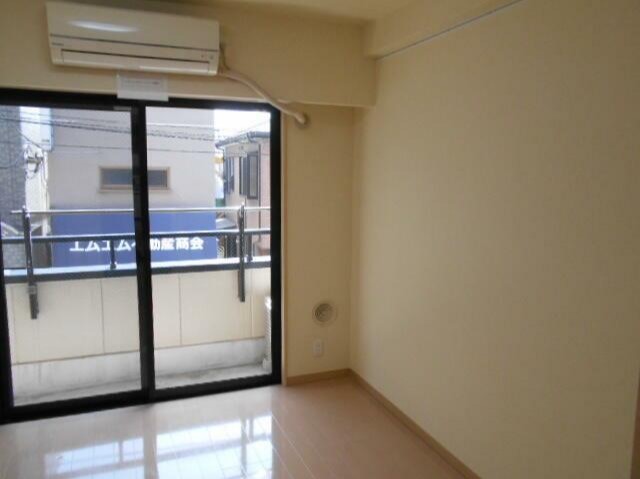 バルコニー　バルコニーあります