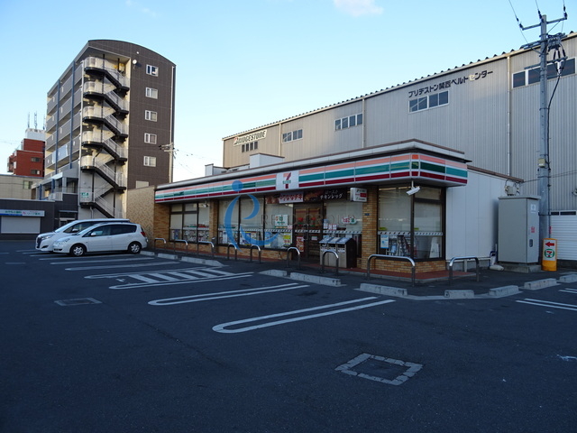 コンビニ　セブンイレブン東大阪渋川町店（コンビニ）まで631m