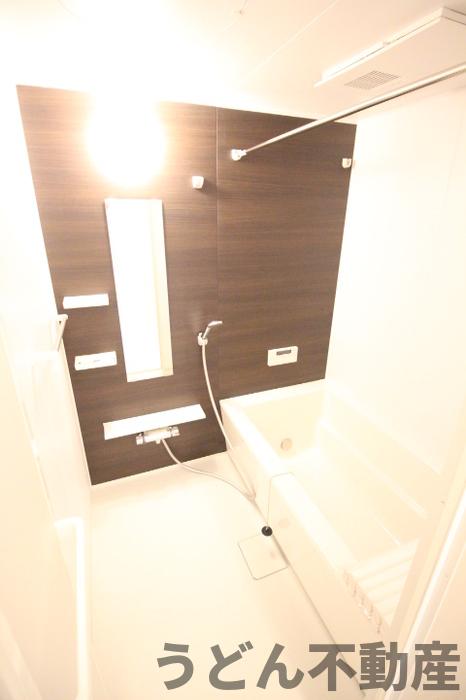 バス・シャワールーム　うどん県のお部屋探しはうどん不動産へ うどんちゃんとLINE