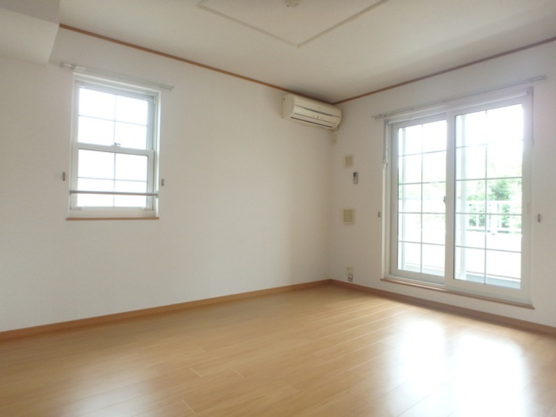 居室・リビング　図面と現状に相違がある場合には現状を優先