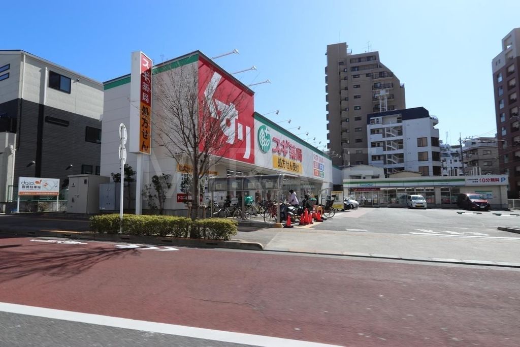 コンビニ　ファミリーマートサンズ原町田三丁目店（コンビニ）まで130m