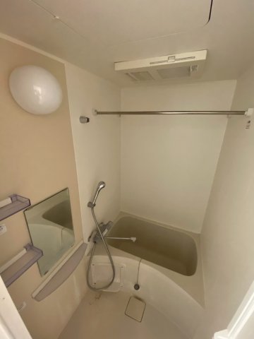 バス・シャワールーム　お風呂で日々の疲れを落としましょう