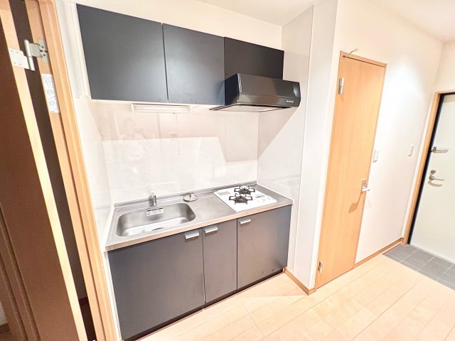 キッチン　※別部屋参考写真