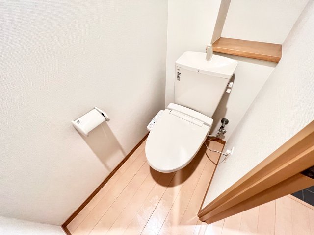 トイレ　※別部屋参考写真