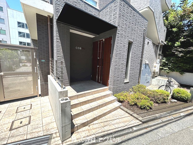 エントランス　オートロック完備