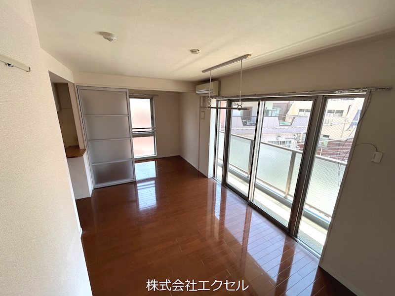 居室・リビング　同建物別室の写真です。