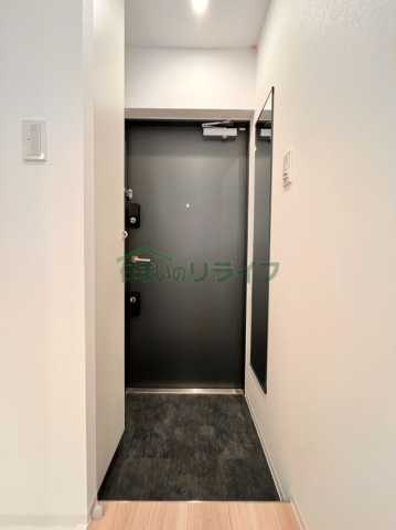 玄関　※参考写真です。似た間取りの別部屋になります。