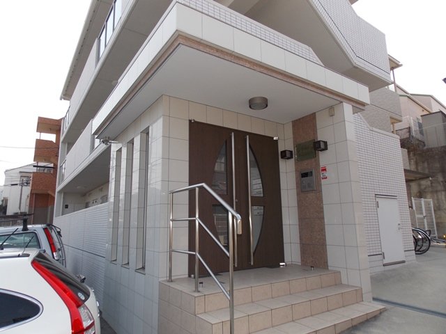 エントランス　毎日通るエントランスはこのようになっています