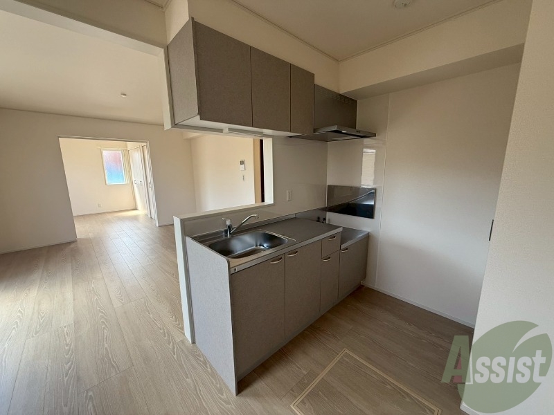 キッチン　キッチンはカウンターキッチンです。料理好きにはたまらないです