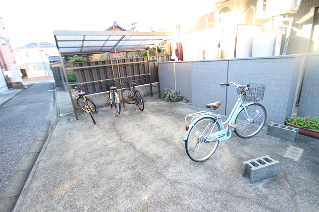 その他共有部分　屋根付駐輪場です