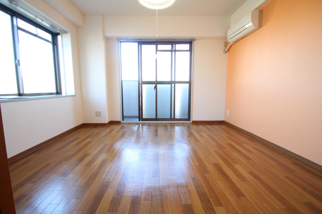 居室・リビング　※別室の参考写真の為、現況優先です。