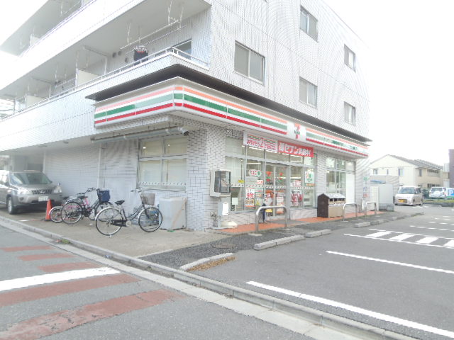 コンビニ　セブンイレブン 和光丸山台店（コンビニ）まで897m
