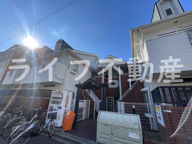 建物外観　外観は落ち着いています