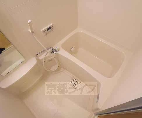 バス・シャワールーム　追い炊き機能＆浴室乾燥機が付きのお風呂です。