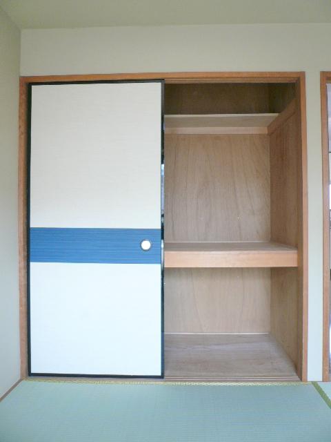 収納　各居室に収納有