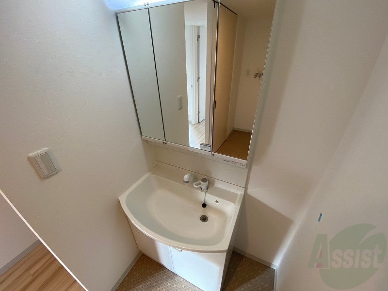 洗面設備　シャンプードレッサーで身支度もラクラクです！