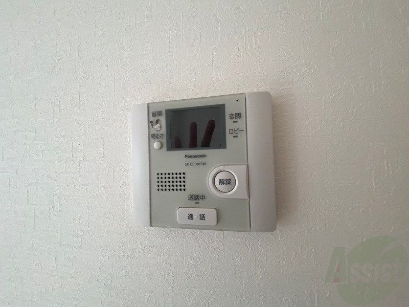 セキュリティ　ＴＶモニター付インターホンです。来客者の顔が見えるので安心！