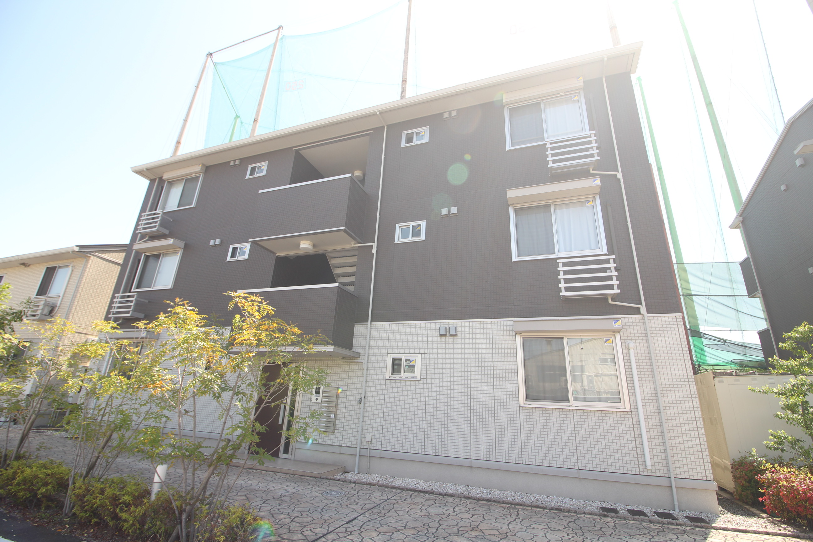 建物外観　上富井の1LDKアパート♪