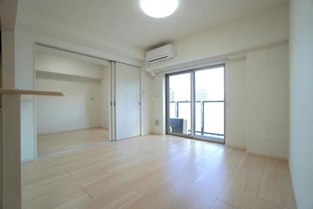 居室・リビング　同タイプ部屋　参考写真です