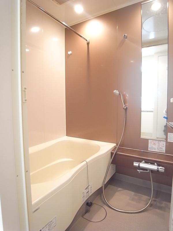 バス・シャワールーム　※別部屋の参考写真です。