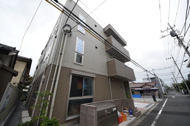 建物外観　内見のご予約はタウンハウジングまで♪