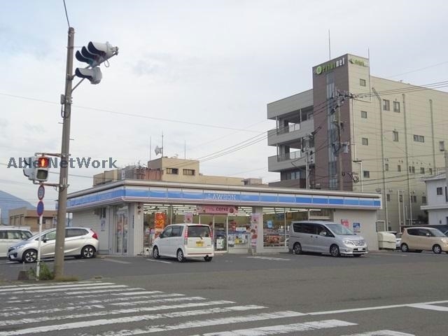 コンビニ　ローソン城南魚市場前店（コンビニ）まで177m