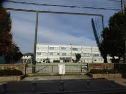小学校　狛江市立狛江第五小学校（小学校）まで1296m